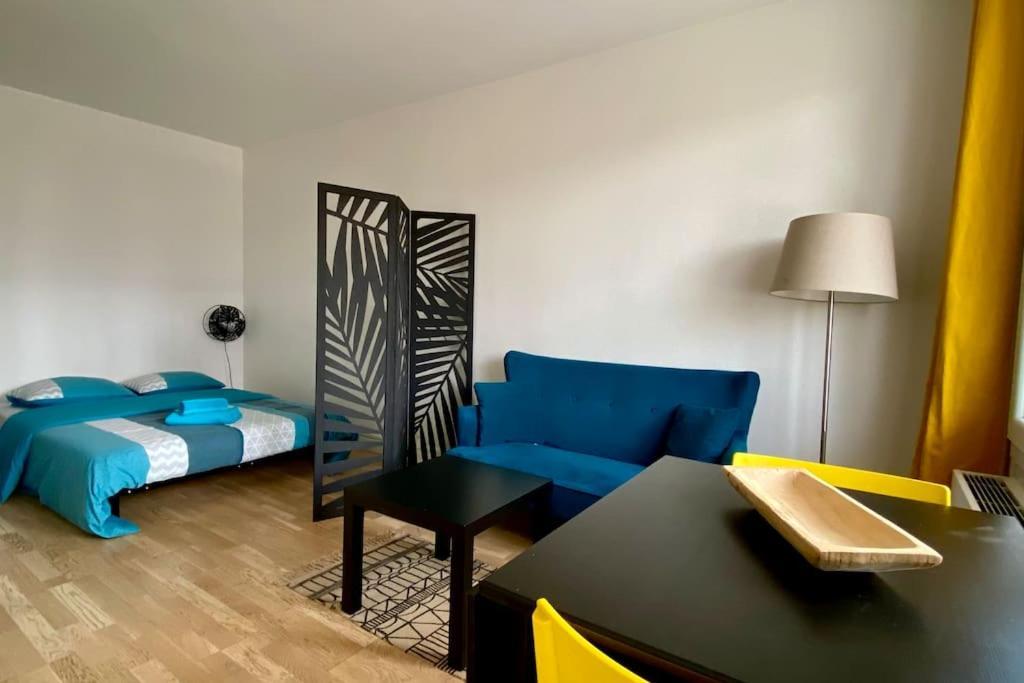 Beau Studio Cosy Et Calme - Face A La Gare De Rosny-Sous-Bois - 20Mn De Paris Et Disneyland Extérieur photo